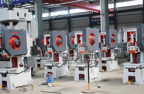 63噸深喉沖床深喉1250(圖示),如需了解最新山東沖床廠價格詳情請致電0632-5681708