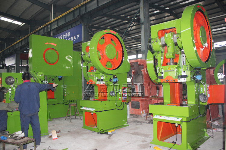 100噸沖床工作鍵的用途: